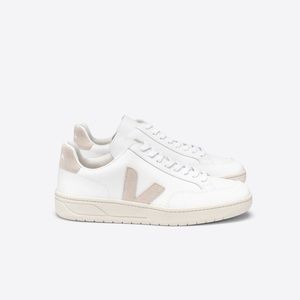 NWT Veja V-12 Leather White Sable